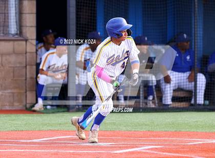 Thumbnail 2 in La Mirada vs. Gahr photogallery.
