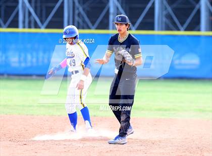 Thumbnail 1 in La Mirada vs. Gahr photogallery.