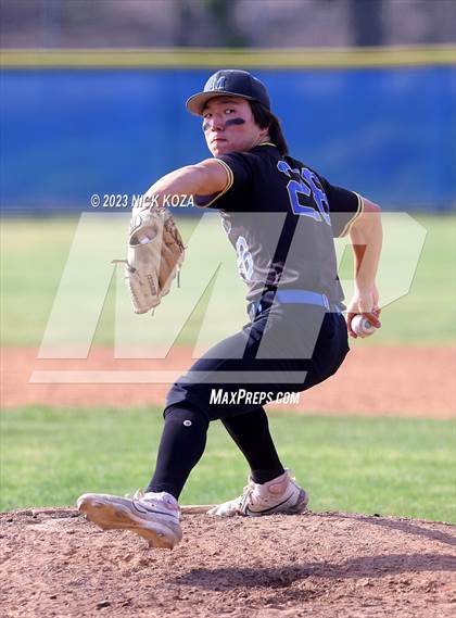 Thumbnail 2 in La Mirada vs. Gahr photogallery.