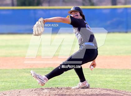 Thumbnail 3 in La Mirada vs. Gahr photogallery.