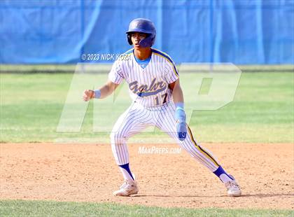 Thumbnail 2 in La Mirada vs. Gahr photogallery.