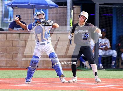 Thumbnail 1 in La Mirada vs. Gahr photogallery.