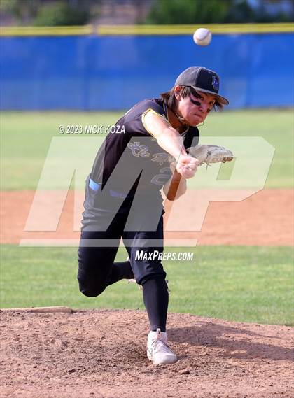 Thumbnail 1 in La Mirada vs. Gahr photogallery.