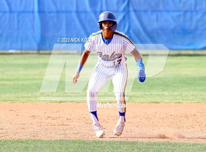 Thumbnail 1 in La Mirada vs. Gahr photogallery.