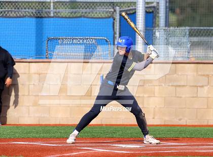 Thumbnail 1 in La Mirada vs. Gahr photogallery.