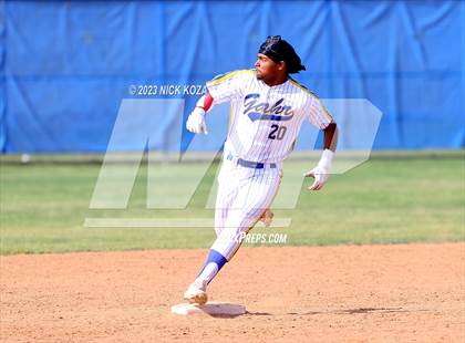 Thumbnail 2 in La Mirada vs. Gahr photogallery.