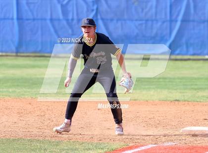 Thumbnail 2 in La Mirada vs. Gahr photogallery.