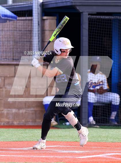Thumbnail 2 in La Mirada vs. Gahr photogallery.