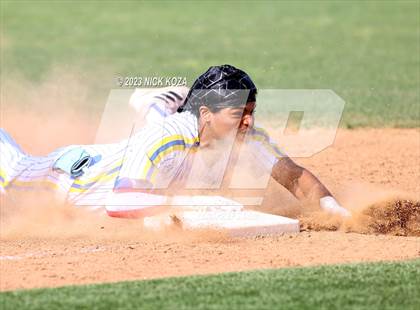 Thumbnail 3 in La Mirada vs. Gahr photogallery.