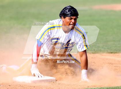 Thumbnail 3 in La Mirada vs. Gahr photogallery.