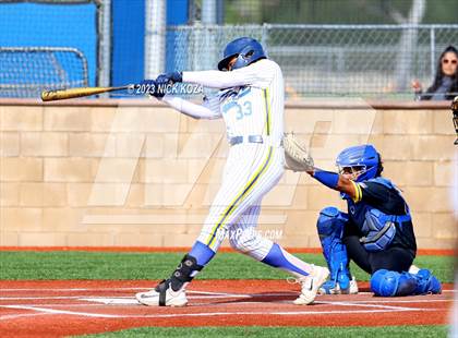 Thumbnail 1 in La Mirada vs. Gahr photogallery.