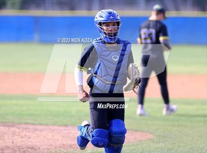 Thumbnail 2 in La Mirada vs. Gahr photogallery.