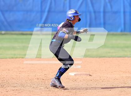 Thumbnail 1 in La Mirada vs. Gahr photogallery.