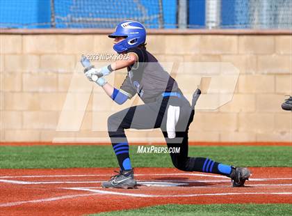 Thumbnail 2 in La Mirada vs. Gahr photogallery.