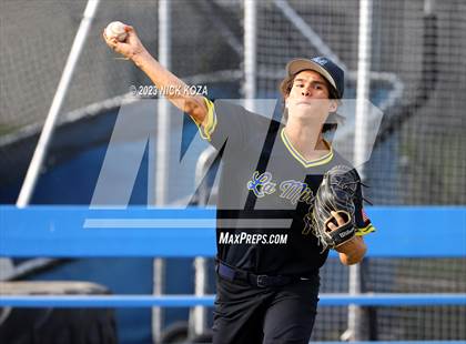 Thumbnail 2 in La Mirada vs. Gahr photogallery.