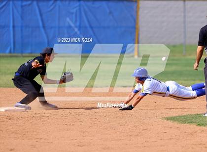 Thumbnail 1 in La Mirada vs. Gahr photogallery.