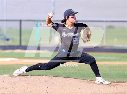 Thumbnail 1 in La Mirada vs. Gahr photogallery.