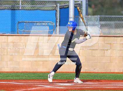 Thumbnail 3 in La Mirada vs. Gahr photogallery.