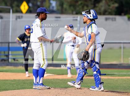 Thumbnail 1 in La Mirada vs. Gahr photogallery.