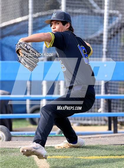 Thumbnail 1 in La Mirada vs. Gahr photogallery.