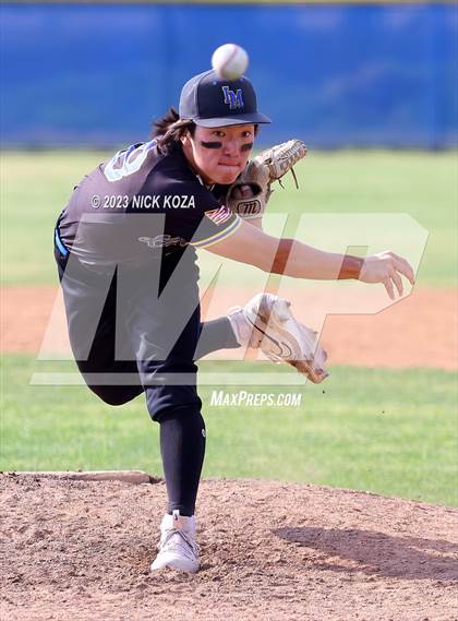 Thumbnail 2 in La Mirada vs. Gahr photogallery.