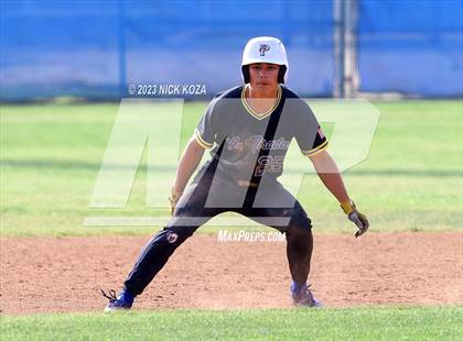 Thumbnail 2 in La Mirada vs. Gahr photogallery.