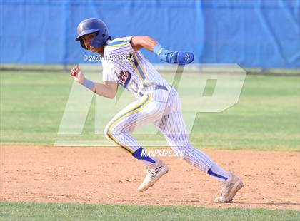 Thumbnail 3 in La Mirada vs. Gahr photogallery.