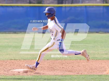 Thumbnail 2 in La Mirada vs. Gahr photogallery.