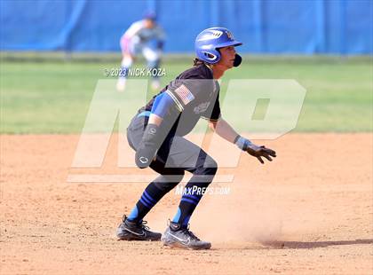 Thumbnail 3 in La Mirada vs. Gahr photogallery.