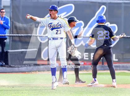 Thumbnail 1 in La Mirada vs. Gahr photogallery.
