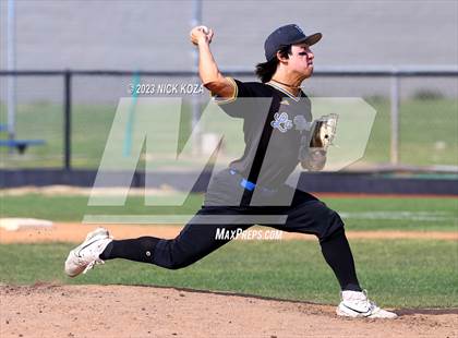 Thumbnail 1 in La Mirada vs. Gahr photogallery.