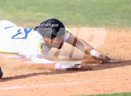 Thumbnail 3 in La Mirada vs. Gahr photogallery.