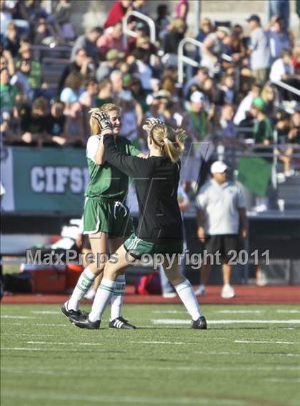 Thumbnail 1 in Torrey Pines vs. Poway (CIF SDS D1 Final) photogallery.