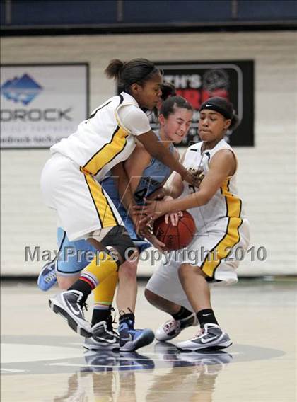 Thumbnail 1 in Dougherty Valley vs. Bishop O'Dowd (CIF NCS D3 Final) photogallery.