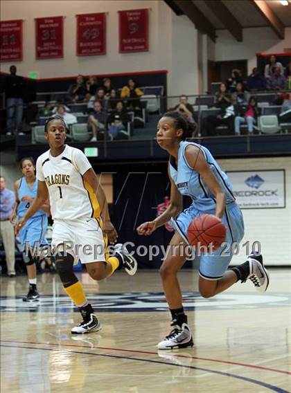 Thumbnail 2 in Dougherty Valley vs. Bishop O'Dowd (CIF NCS D3 Final) photogallery.