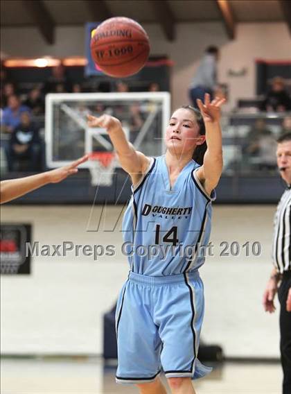 Thumbnail 1 in Dougherty Valley vs. Bishop O'Dowd (CIF NCS D3 Final) photogallery.