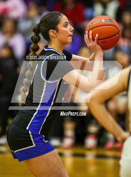 Thumbnail 1 in Vela @ Palmview (UIL 5A Region IV D1 Area Basketball) photogallery.