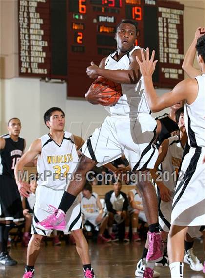 Thumbnail 3 in Harvard-Westlake vs. Whitney (CIF SS Playoffs) photogallery.