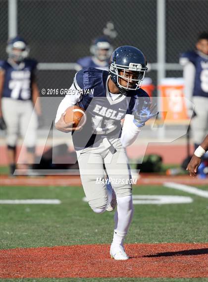 Thumbnail 2 in Eagle Academy II vs. Madison (PSAL Bowl Division 1st Round) photogallery.