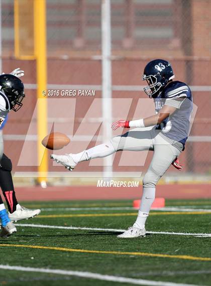 Thumbnail 2 in Eagle Academy II vs. Madison (PSAL Bowl Division 1st Round) photogallery.