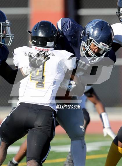 Thumbnail 3 in Eagle Academy II vs. Madison (PSAL Bowl Division 1st Round) photogallery.