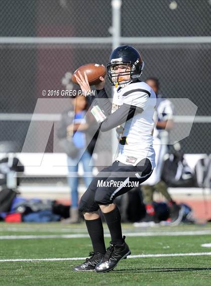 Thumbnail 2 in Eagle Academy II vs. Madison (PSAL Bowl Division 1st Round) photogallery.