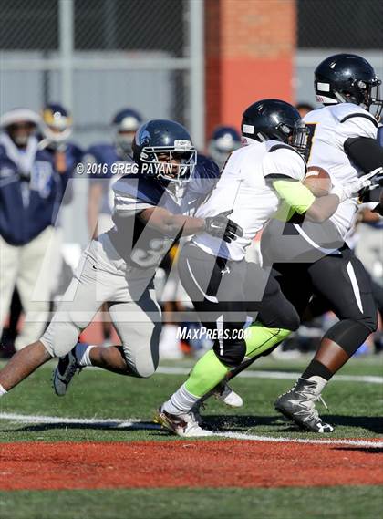 Thumbnail 3 in Eagle Academy II vs. Madison (PSAL Bowl Division 1st Round) photogallery.