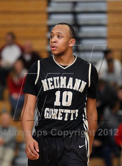 Thumbnail 1 in Neumann-Goretti vs Lake Oswego (Les Schwab Invitational) photogallery.