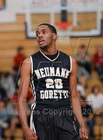 Thumbnail 2 in Neumann-Goretti vs Lake Oswego (Les Schwab Invitational) photogallery.