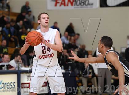 Thumbnail 2 in Neumann-Goretti vs Lake Oswego (Les Schwab Invitational) photogallery.