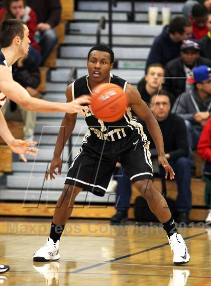 Thumbnail 3 in Neumann-Goretti vs Lake Oswego (Les Schwab Invitational) photogallery.
