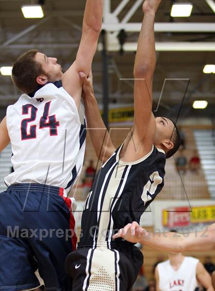Thumbnail 3 in Neumann-Goretti vs Lake Oswego (Les Schwab Invitational) photogallery.