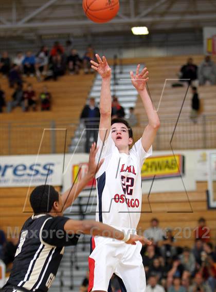 Thumbnail 3 in Neumann-Goretti vs Lake Oswego (Les Schwab Invitational) photogallery.