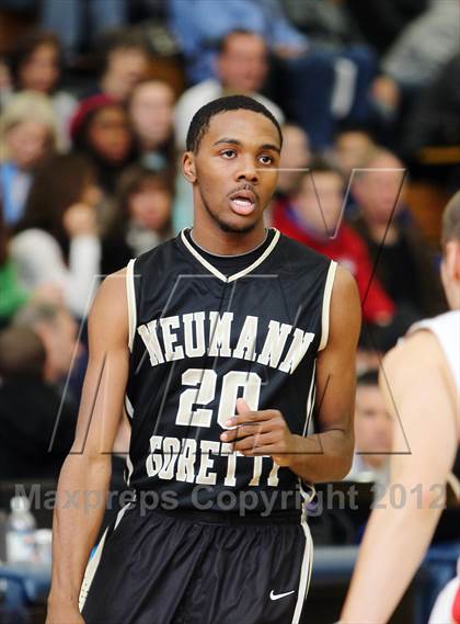 Thumbnail 2 in Neumann-Goretti vs Lake Oswego (Les Schwab Invitational) photogallery.